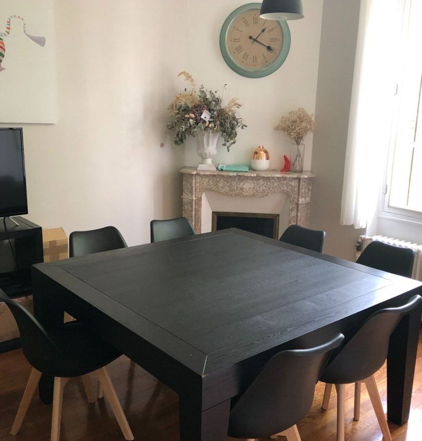 Salle de réunion du siège d’AJ Services 89 à Auxerre